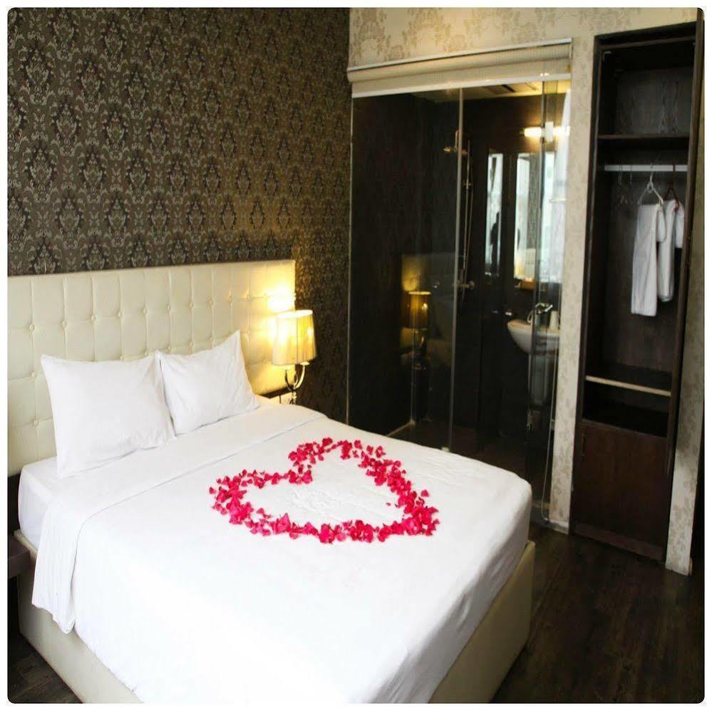 Venus Hotel Hanoi Bagian luar foto