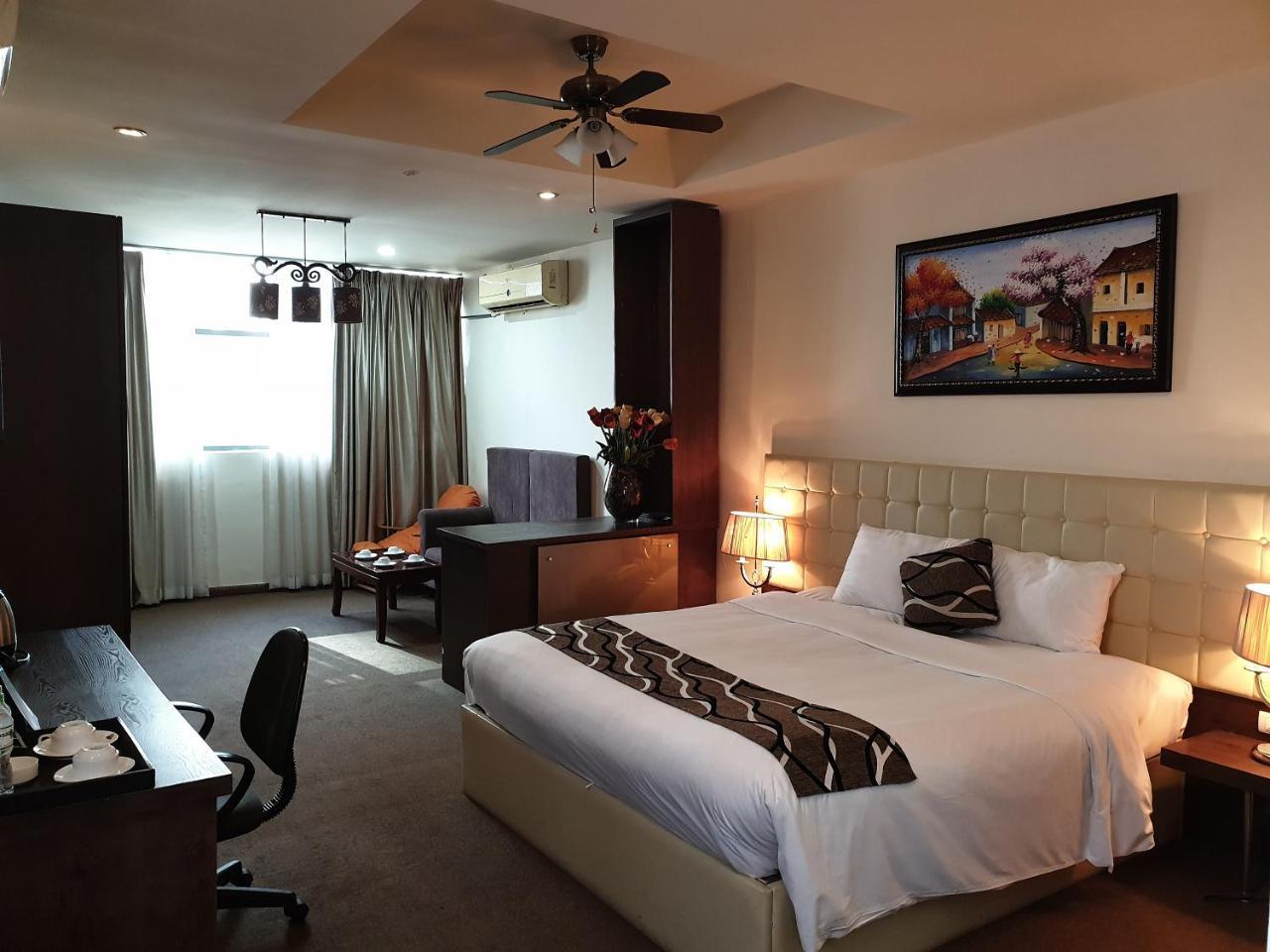 Venus Hotel Hanoi Bagian luar foto