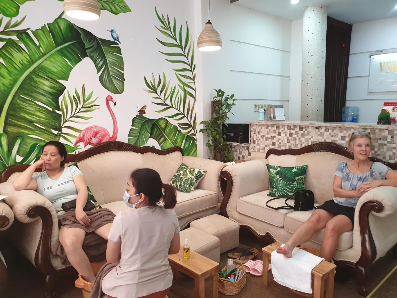 Venus Hotel Hanoi Bagian luar foto